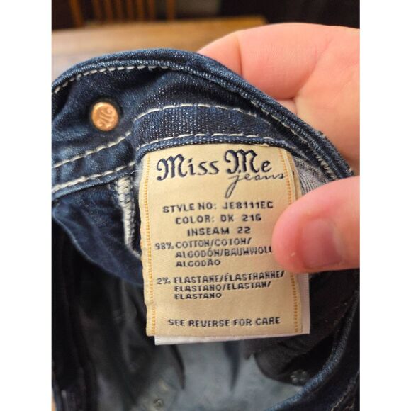 Miss Me mid-rise easy crop jeans sz 31x22 - Picture 4 of 6